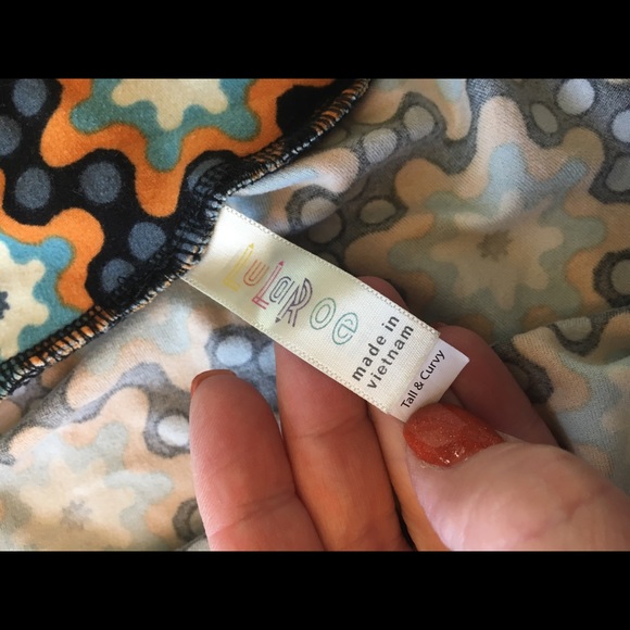 Lula Roe TC Leggings - Picture 2 of 2